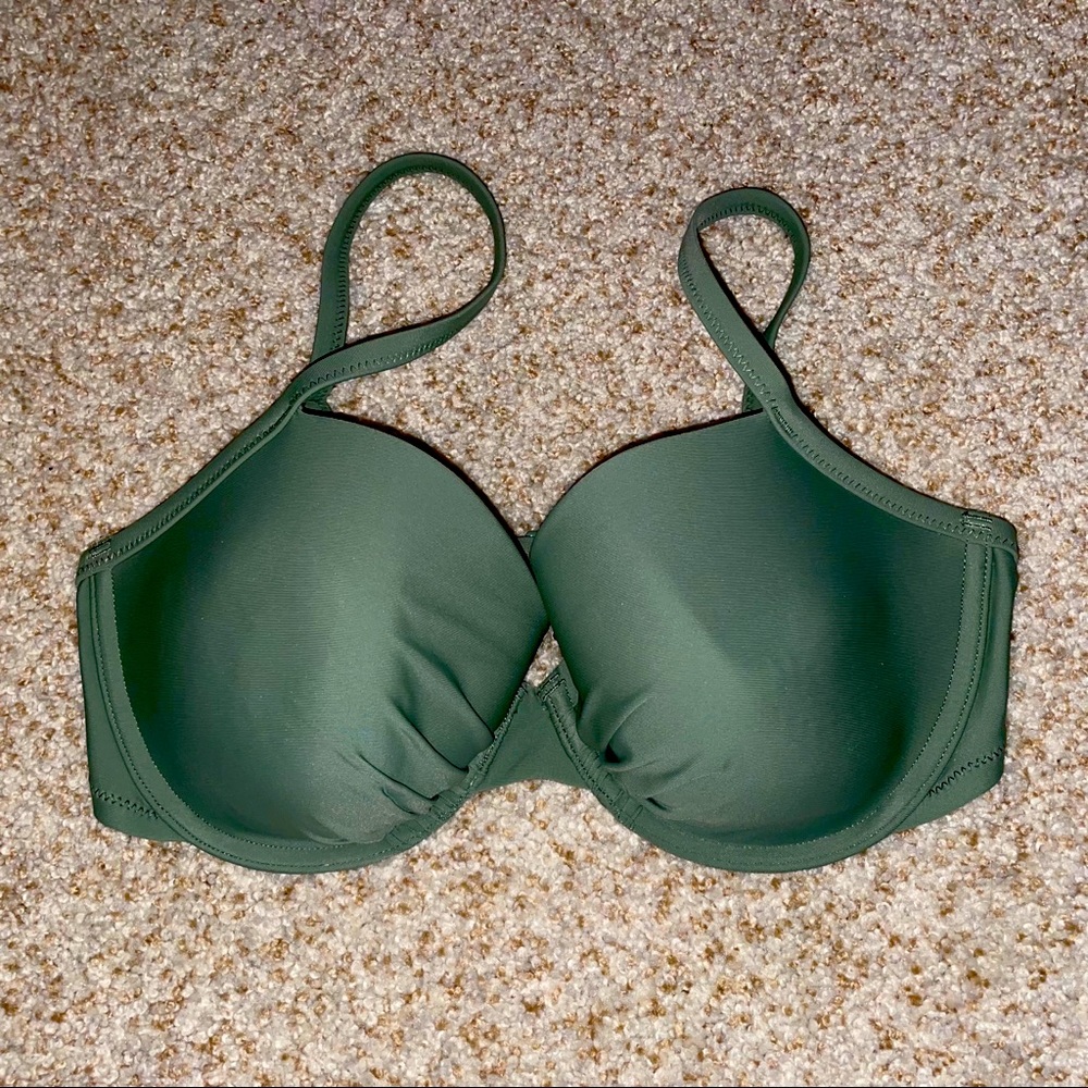 Lightly Lined Underwire Swim Top